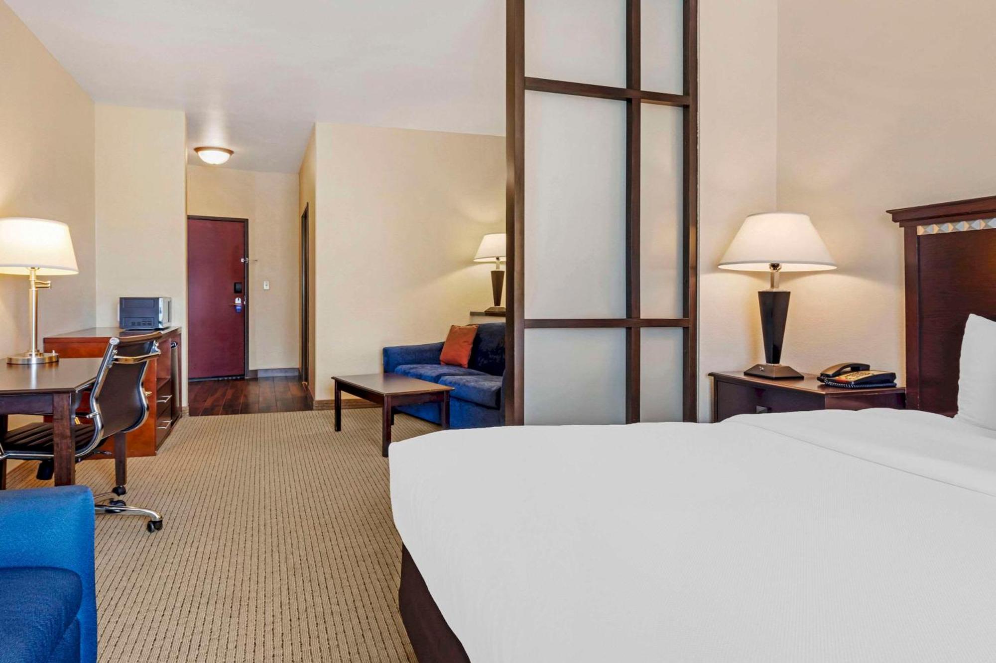 คอมฟอร์ท สวีท Hotel ปาเลสไตน์ ภายนอก รูปภาพ